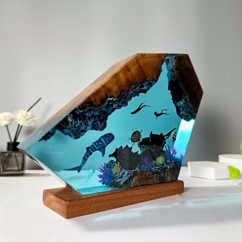 3D Resin Ocean Night Light – Whale, Turtle & Diver Scene, Perfect Coastal or Nautical Home Decor