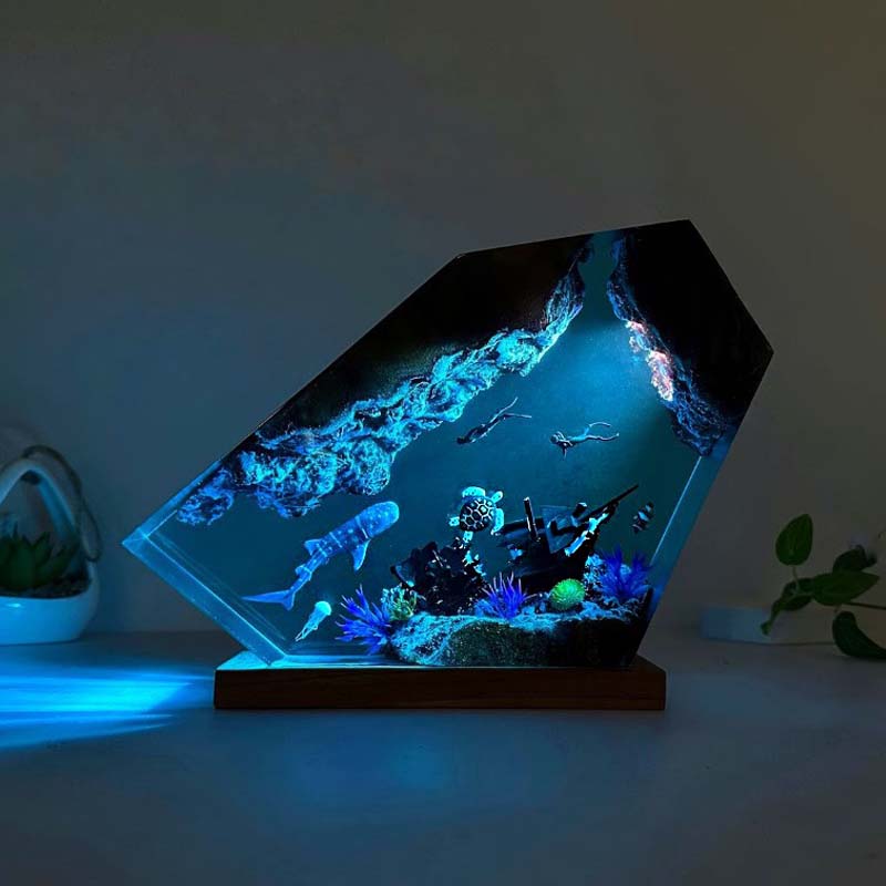 3D Resin Ocean Night Light – Whale, Turtle & Diver Scene, Perfect Coastal or Nautical Home Decor